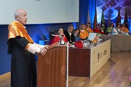 Intervención de Alejandro Portes en su investidura como Doctor "Honoris Causa" por la Universidad de Málaga. Paraninfo. Octubre de 2024