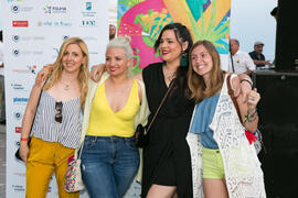Foto de grupo en el Festival Benéfico de los Baños del Carmen. Cursos de Verano de la Universidad de Málaga. Málaga. Julio de 2018