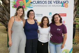 Grupo de voluntarias de la Asociación Mujeres en Zona de Conflicto. Cursos de Verano de la Universidad de Málaga. Marbella. Julio de 2018