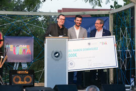 Entrega del premio al diseño del escenario. Bienvenida a los alumnos de intercambio internacional de la Universidad de Málaga. Jardín botánico. Octubre de 2017