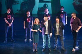 Entrega del premio del Concurso de Proyectos de Cortometraje a "Llueve en Bagdad" en la gala inaugural de la XXV edición de Fancine de la Universidad de Málaga. Teatro Cervantes. Noviembre de 2015