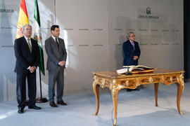 Rogelio Velasco, Juan Manuel Moreno Bonilla y José Ángel Narváez. Toma de posesión de D. José Ángel Narváez Bueno como Rector de la Universidad de Málaga. Palacio de San Telmo, Sevilla. Enero de 2020