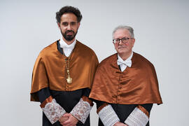 Retrato de Rafael Godoy y Felipe Romera previo a su investidura como Doctor "Honoris Causa" por la por la Escuela Técnica Superior de Ingeniería de Telecomunicación de la Universidad de Málaga. Paraninfo. Marzo de 2022