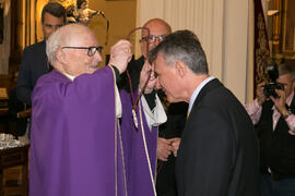 Entrega de medallas de la Cofradía de los Estudiantes. Misa de Lunes Santo. Iglesia de San Agustín. Abril de 2017