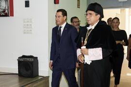 Juan Manuel Moreno Bonilla y José Ángel Narváez Bueno. Solemne Acto de Apertura del Curso Académico 2022/2023 de las Universidades Andaluzas. Escuela Técnica Superior de Ingeniería Informática y Telecomunicaciones. Septiembre de 2022