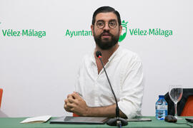 Encuentro entre Manu Sánchez y Selu García Cossío. Curso "30 años de Carnaval de Cádiz, máximo exponente del humor crítico" . Cursos de Verano de la Universidad de Málaga. Vélez-Málaga. Julio de 2019