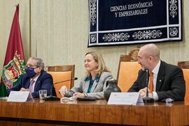 Encuentro con la Ministra de Economía Nadia Calviño en la Facultad de Ciencias Económicas y Empresariales de la Universidad de Málaga. Enero de 2022