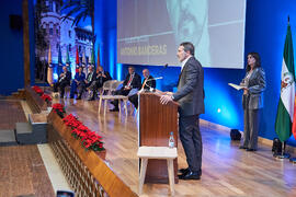 Discurso de Antonio Banderas. Entrega de la distinción "Oikonomos" de la Facultad de Ciencias Económicas y Empresariales de la Universidad de Málaga. Paraninfo. Diciembre de 2024