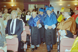 Investidura como Doctor "Honoris Causa" de D. Alberto Dou i Mas de Xexàs por la Universidad de Málaga. Salón de Actos del Rectorado. Mayo de 2002