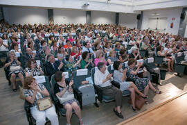 Asistentes a la graduación y clausura del curso del Aula de Mayores de la Universidad de Málaga. Campus de Teatinos. Junio de 2018