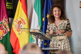 Macarena Parrado. Inauguración del mural de Ángel Idígoras en la Facultad de Ciencias Económicas y Empresariales de la Universidad de Málaga. Campus de El Ejido. Junio de 2022