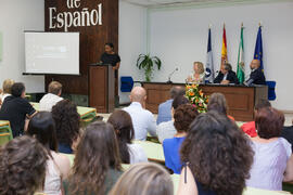 Intervención de una alumna del CIE-UMA en su graduación el Día del Español. Centro Internacional de Español de la Universidad de Málaga. Junio de 2016
