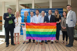 Lectura del manifiesto "Voces contra la homofobia". Rectorado. Mayo 2015
