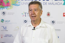 Manuel Delgado Cabeza en photocall. Curso "Un siglo de la Asamblea de Ronda". Cursos de Verano de la Universidad de Málaga. Ronda. Julio de 2018