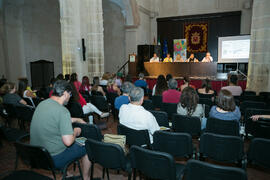 Mesa redonda: "Nuevas formas en el tratamiento de noticias. Valores y comunicación", en el curso "Información y Comunicación". Cursos de Verano de la Universidad de Málaga. Ronda. Julio de 2018
