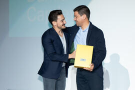 Entrega del premio Deportista Malagueño al karateka Damián Quintero . Gala del Deporte Universitario 2019. Escuela Técnica Superior de Ingeniería de Telecomunicaciones. Junio de 2019