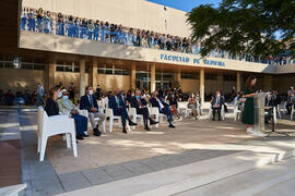 Discurso de la alumna Dina Akrouh. Homenaje a los sanitarios en la Facultad de Medicina de la Universidad de Málaga. Campus de Teatinos. Octubre de 2021