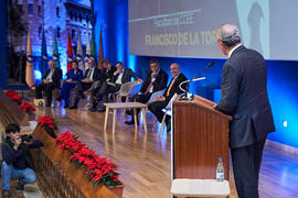 Discurso de Francisco de la Torre. Entrega de la distinción "Oikonomos" de la Facultad de Ciencias Económicas y Empresariales de la Universidad de Málaga. Paraninfo. Diciembre de 2024