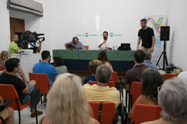 Encuentro entre Manu Sánchez y Selu García Cossío. Curso "30 años de Carnaval de Cádiz, máximo exponente del humor crítico" . Cursos de Verano de la Universidad de Málaga. Vélez-Málaga. Julio de 2019